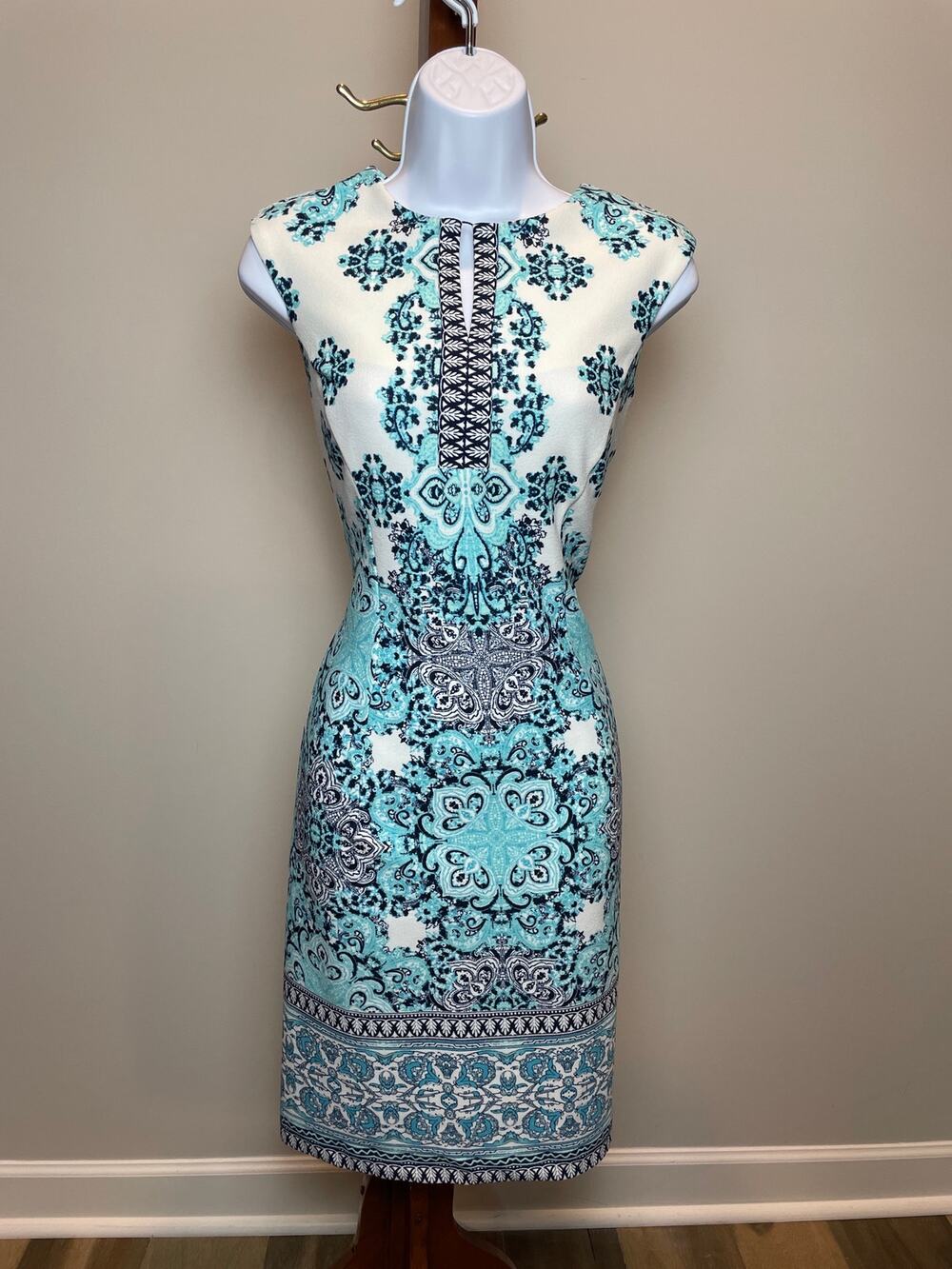 Studio One NY Shift Dress Size 8 Blue White Paisley Medallion Knee Length